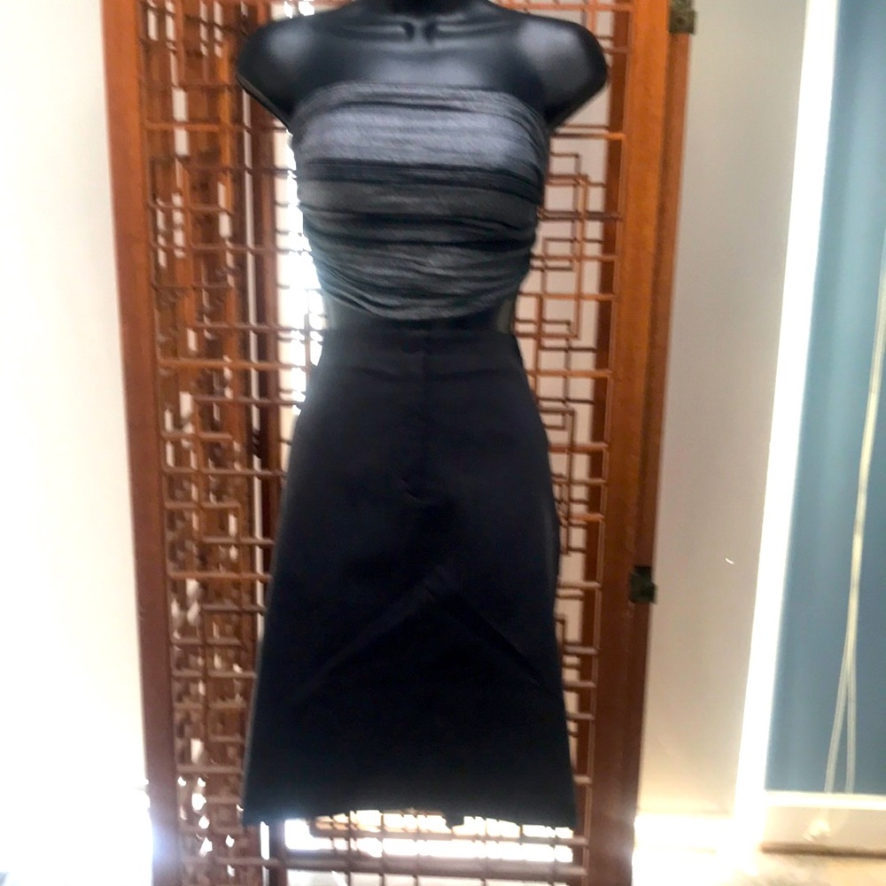 Express gray stretch skirt size 11/12.